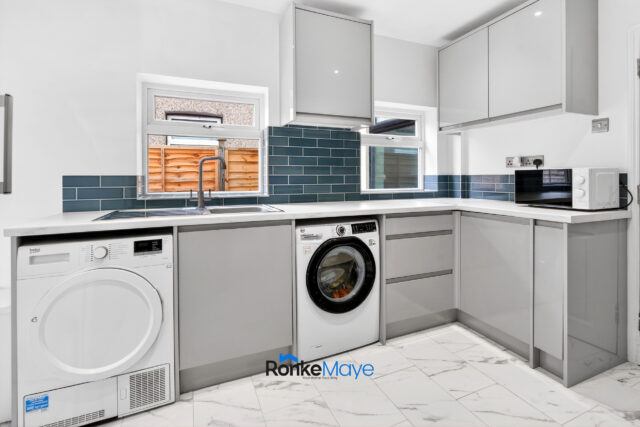 Beautiful three-bedroom house in Bromley