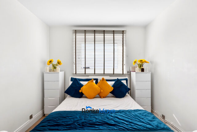 A bright, spacious and well-maintained one-bed in Clapham