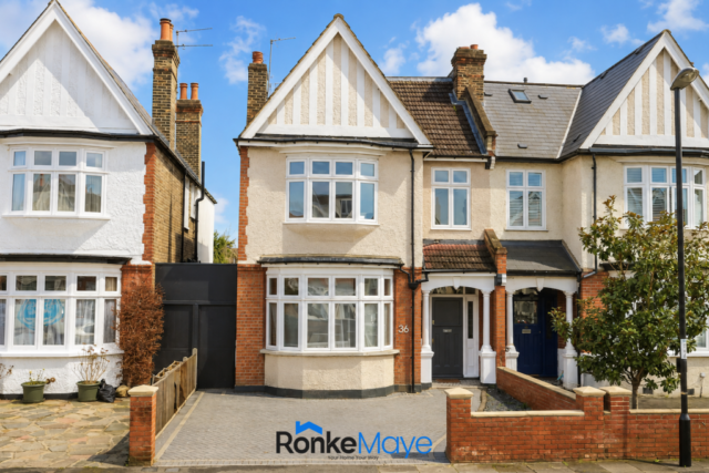 Exceptional Four-Bedroom Family Home with Garden and Parking in Catford