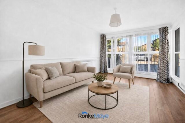 3 bedroom terraced house for rent in Lyham Road, Lambeth