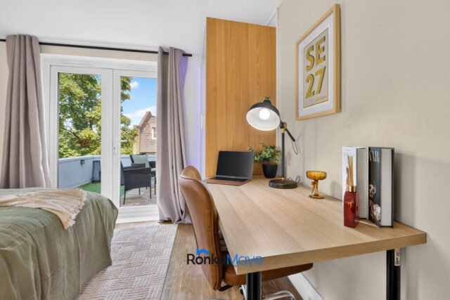 Spacious Three-Bedroom Split-Level Flat in West Norwood, SE27